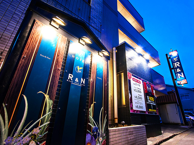 R&N (�쥹�ȥ���ɥͥ���)